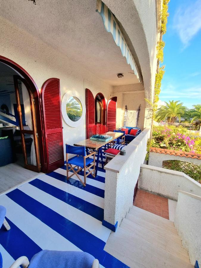 Vista Mare Su Tre Piani Con Giardino Villa Фалерна Екстериор снимка