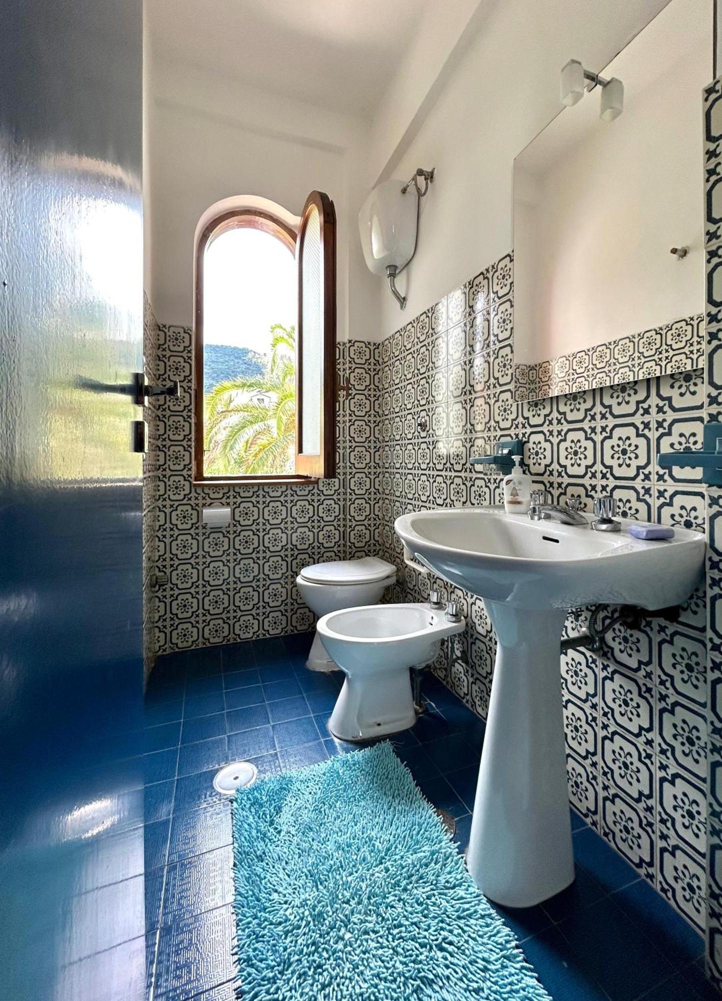 Vista Mare Su Tre Piani Con Giardino Villa Фалерна Екстериор снимка